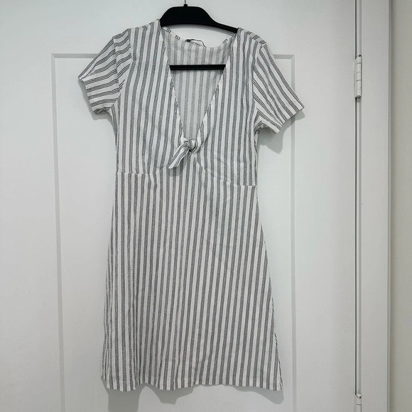 Zara Striped Tie Front Blue White Dress, Size Small - Picture 4 of 6